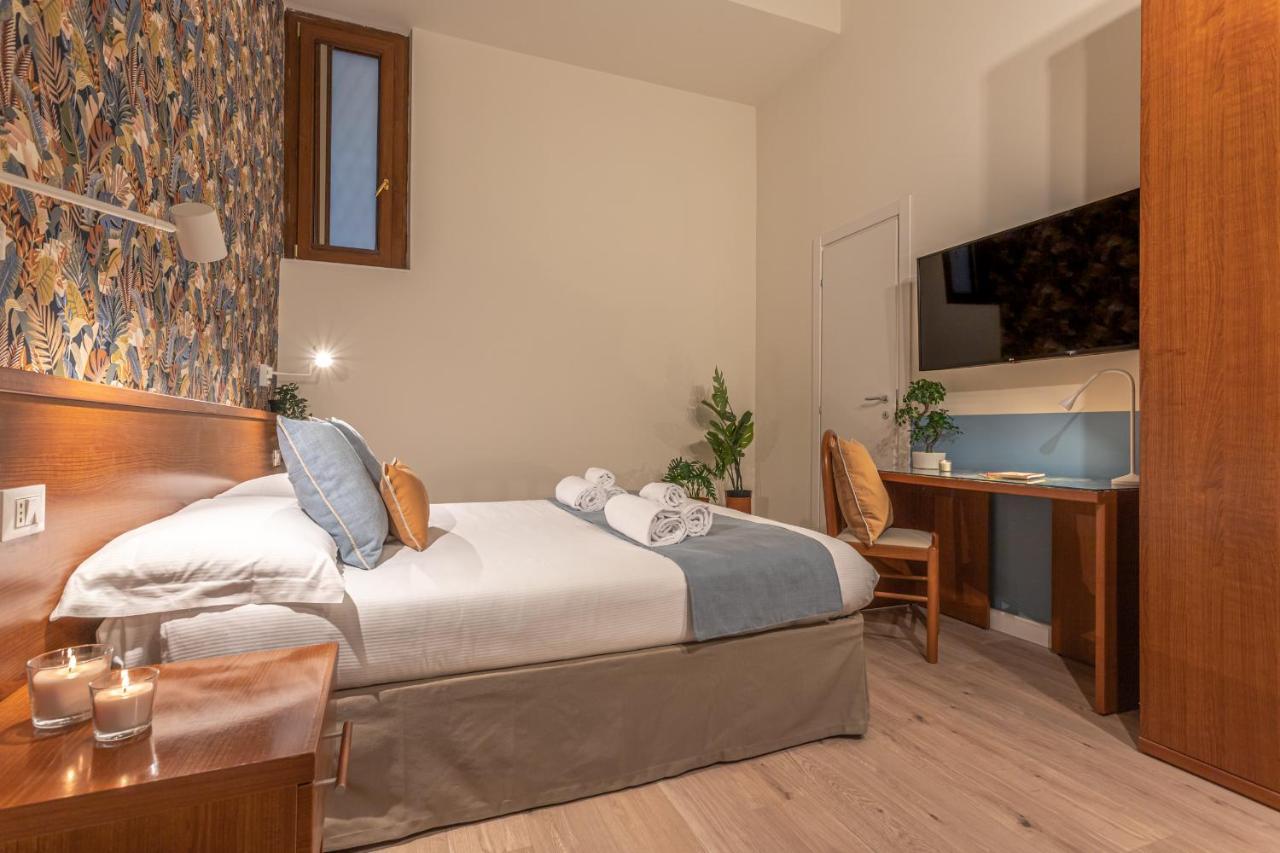 Vittoria Garden Suites Roma Esterno foto