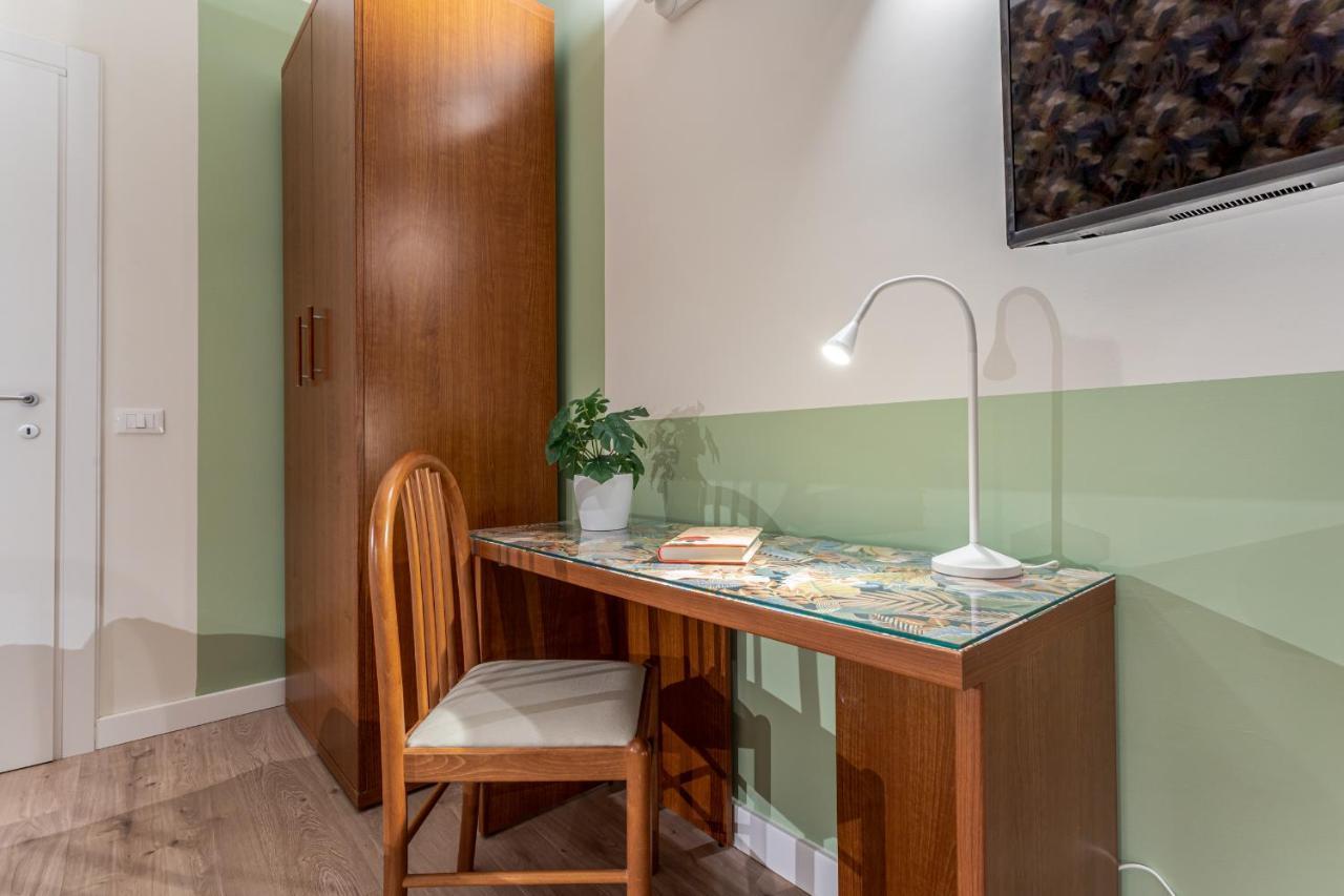 Vittoria Garden Suites Roma Esterno foto