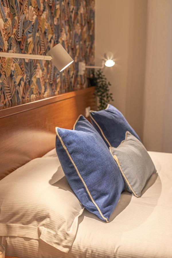 Vittoria Garden Suites Roma Esterno foto